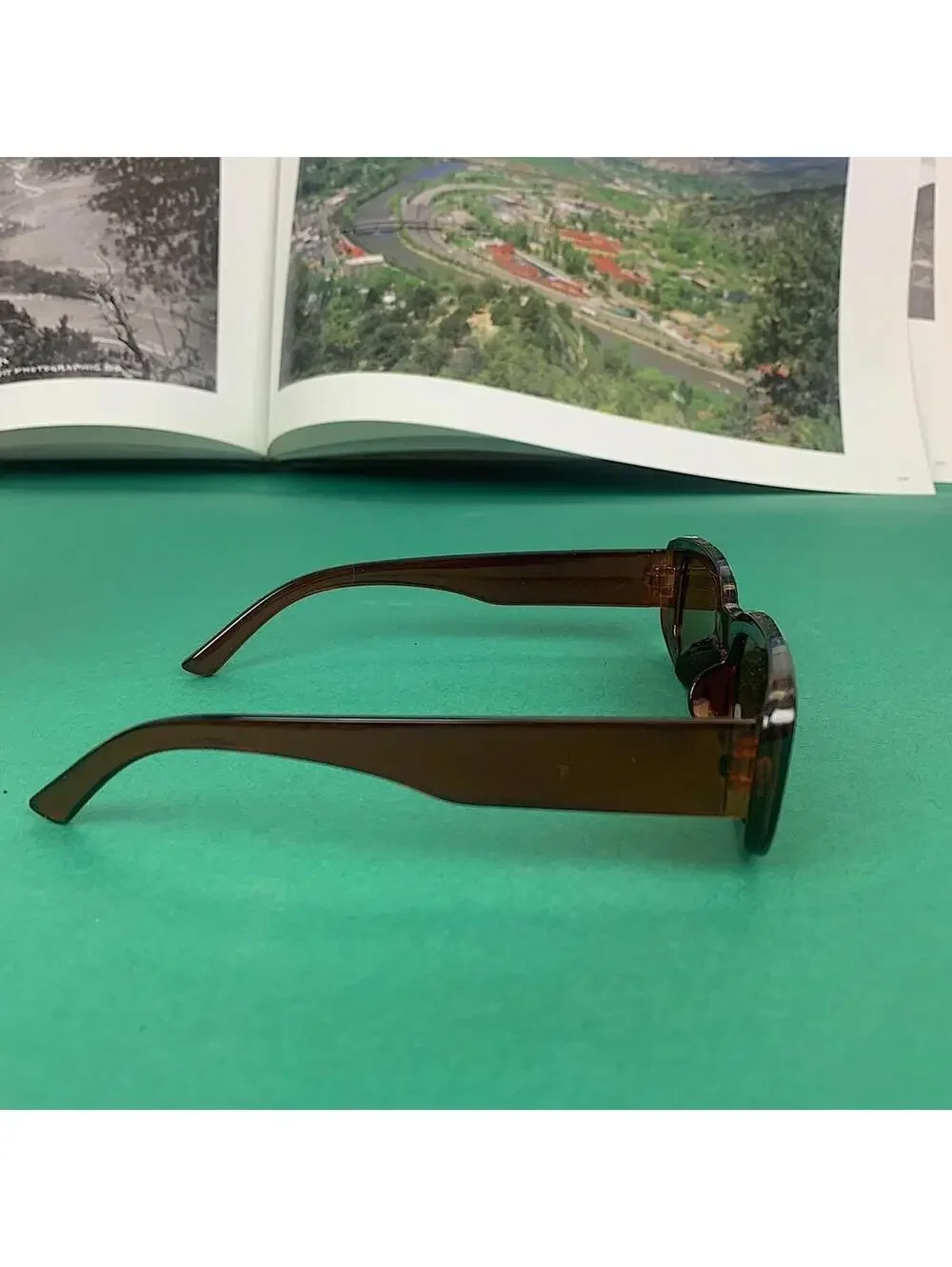 Vintage y2k style Burgundy Brown high quality square shaped sunglasses. Tinted